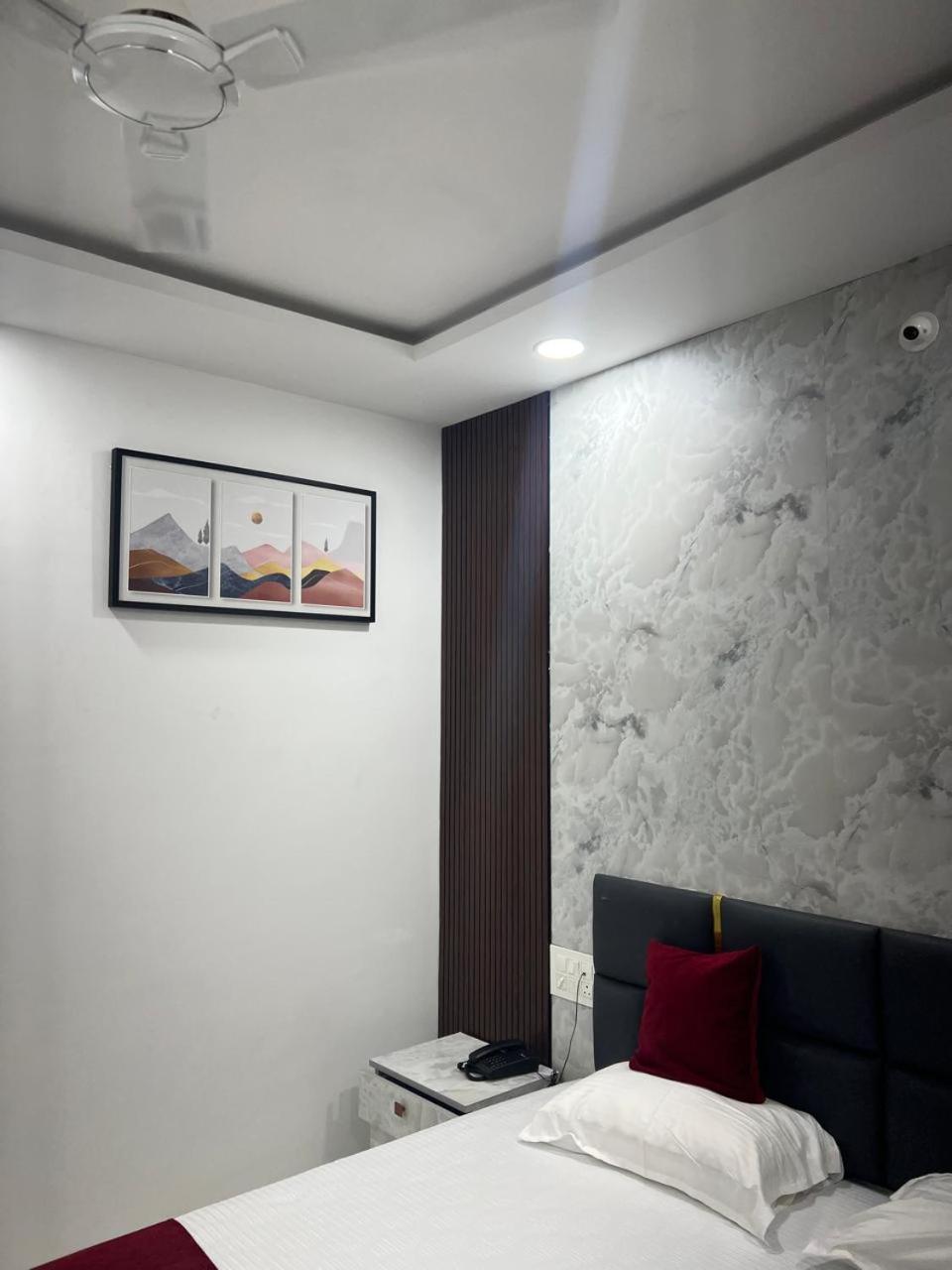 Hotel Sky Blue And Suites Bangalore Eksteriør bilde